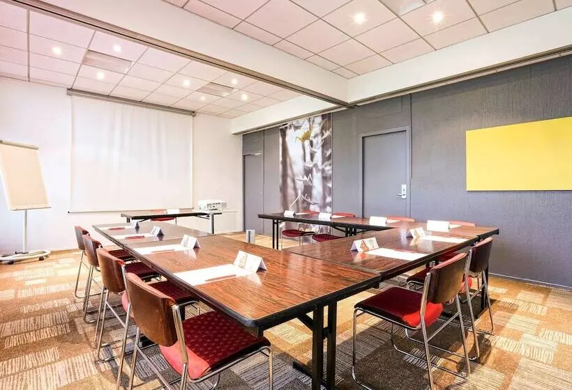 Отель Ibis Charlevillemézières