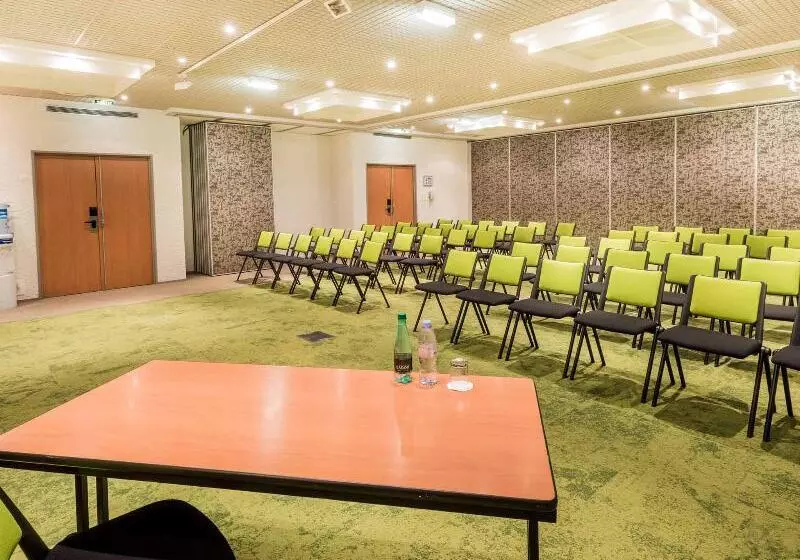 فندق Ibis Styles Tours Sud