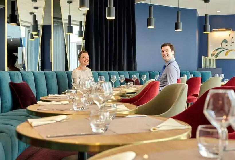 Отель Mercure Paris La Défense Grande Arche