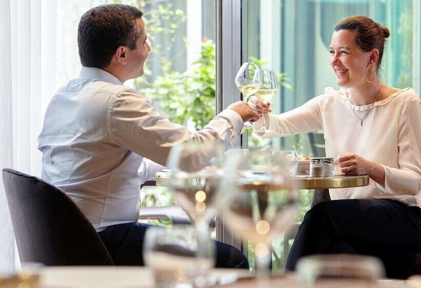 هتل Mercure Paris La Défense Grande Arche