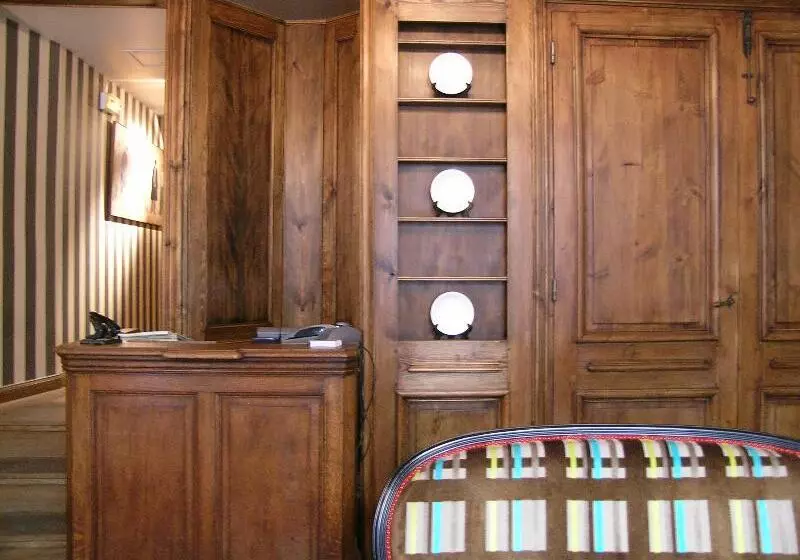 فندق Prince De Conde