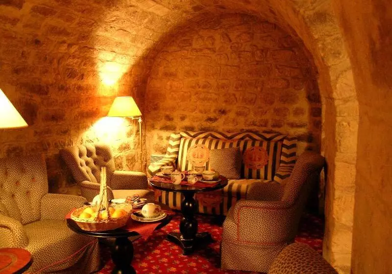 فندق Prince De Conde