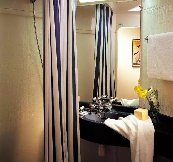 호텔 Stars Lyon Bron