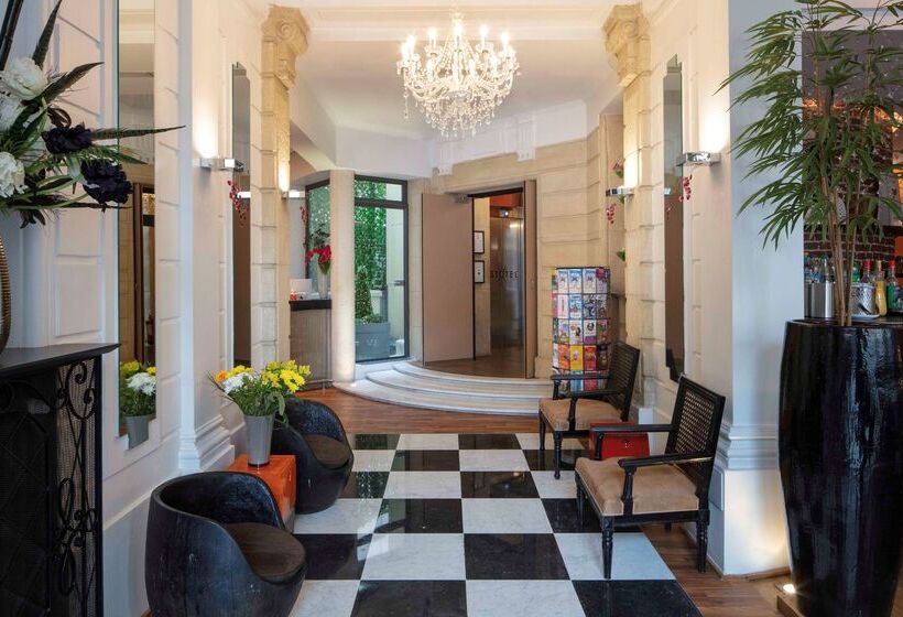 Le 123 Elysees Astotel