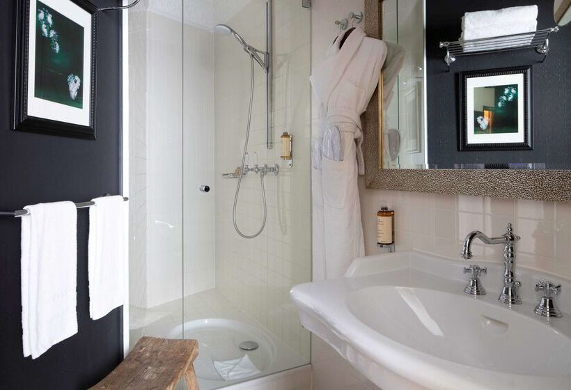 Le 123 Elysees Astotel