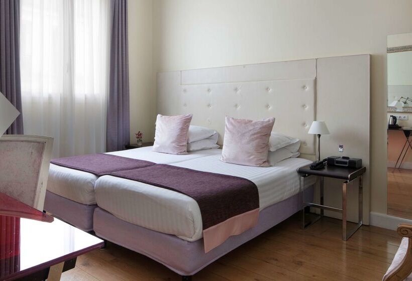 Le 123 Elysees Astotel