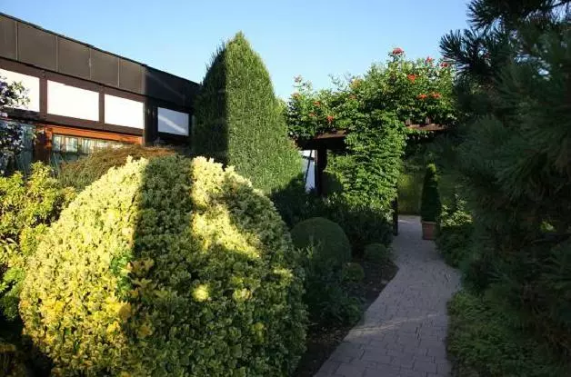 Отель Restaurant Esbach Hof