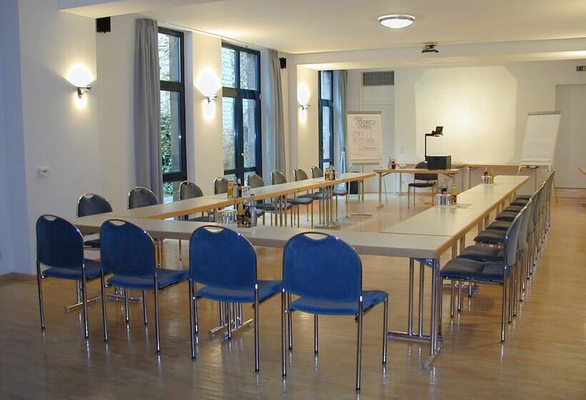 هتل Agneshof Nurnberg