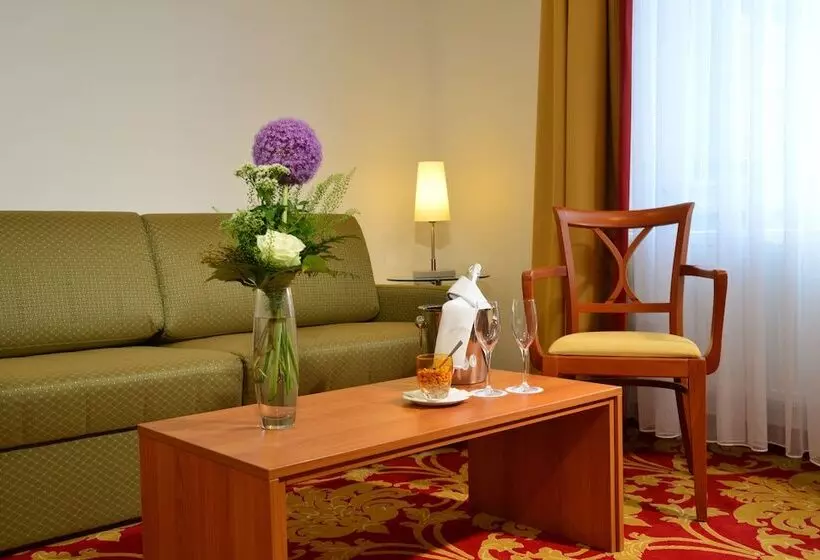 Отель Celler Hof