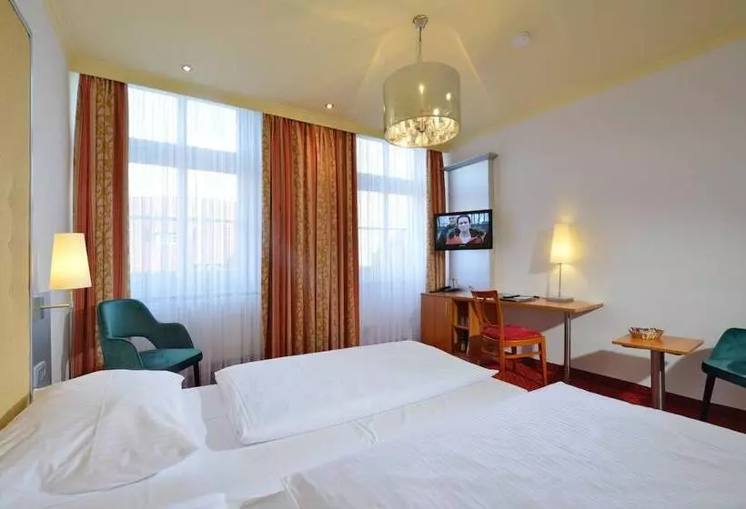 Отель Celler Hof