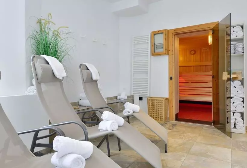 Отель Celler Hof