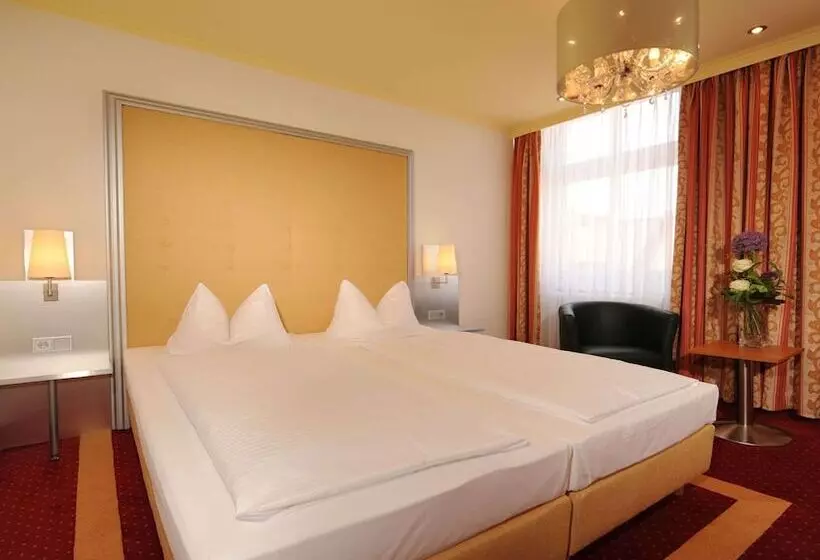 Отель Celler Hof