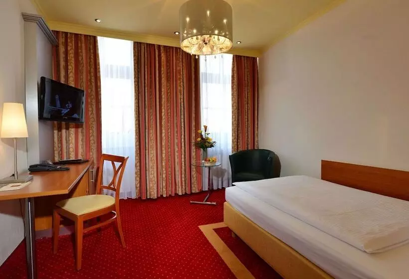 Отель Celler Hof