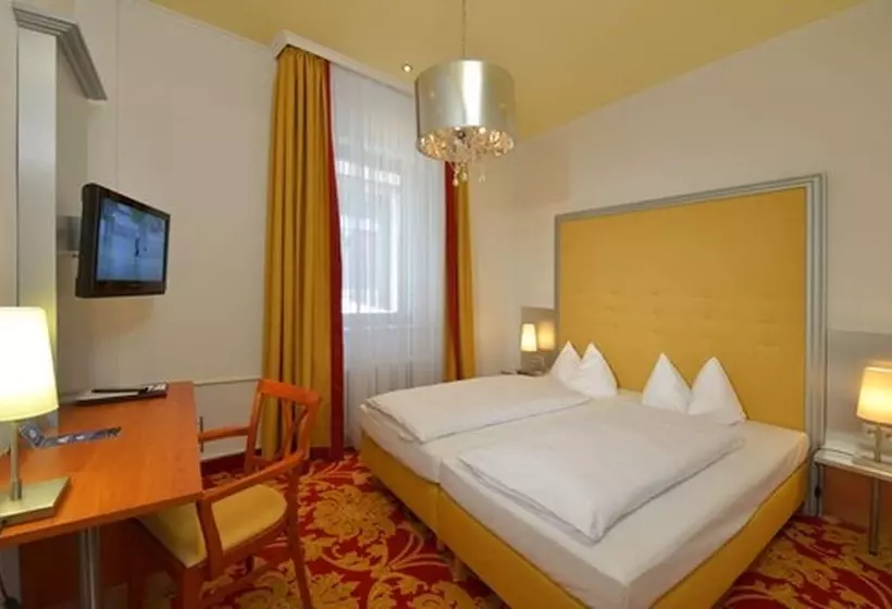 Отель Celler Hof