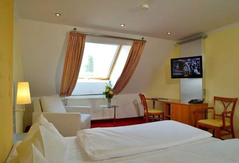 Отель Celler Hof