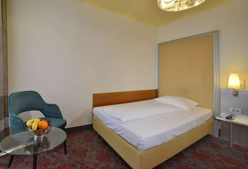 Отель Celler Hof