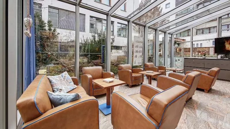 Отель Schwanen Stuttgart Airport/messe