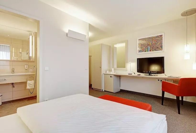 Отель Schwanen Stuttgart Airport/messe