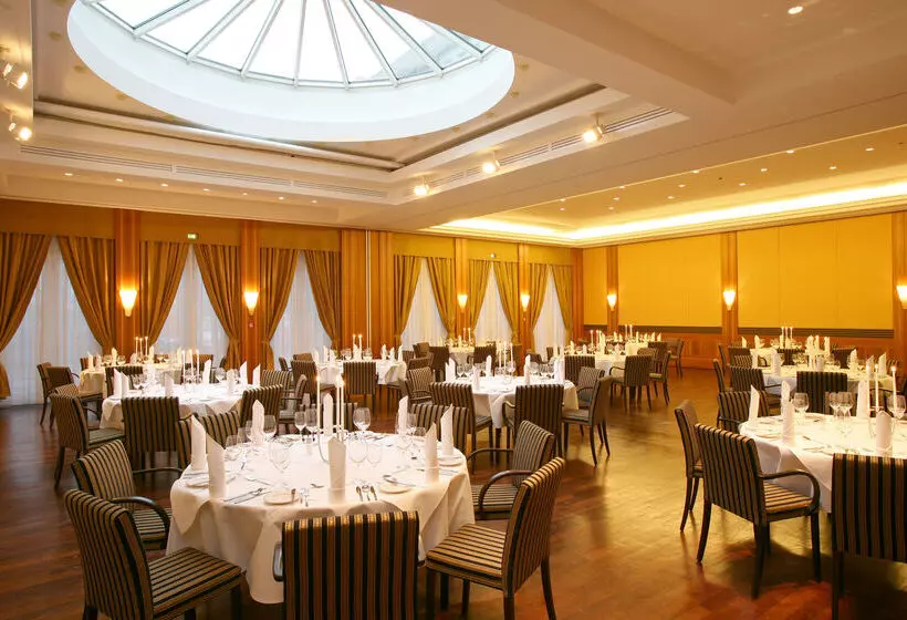 Отель Vienna House By Wyndham Sonne Rostock