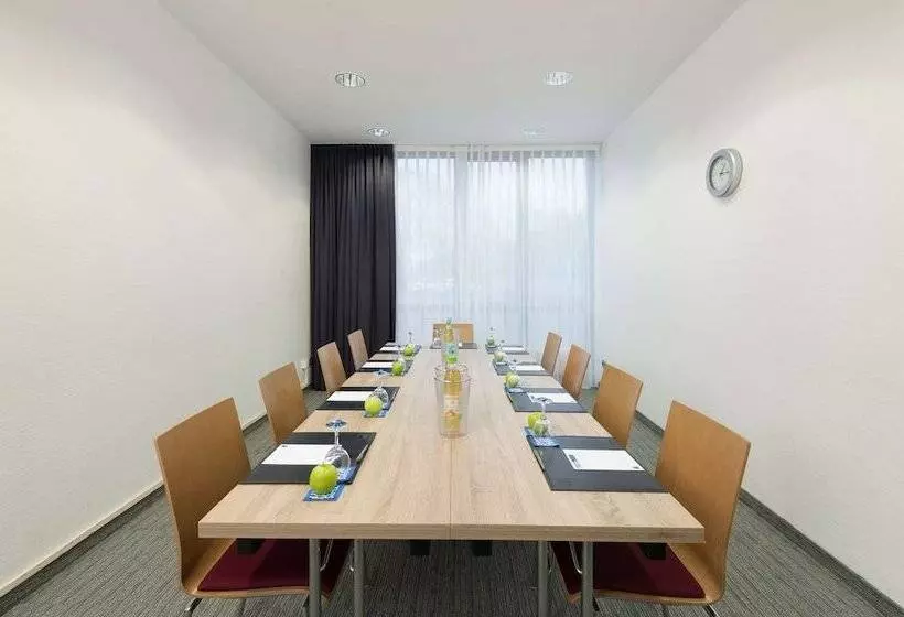 B&B HOTEL Krefeld-Süd