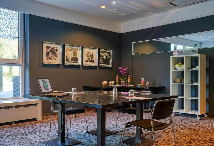 Fourside Plaza Hotel Trier, Trademark Collection By Wyndham