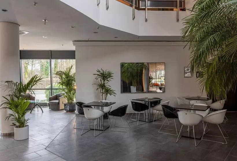 ホテル Four Ratingen Dusseldorf Airport