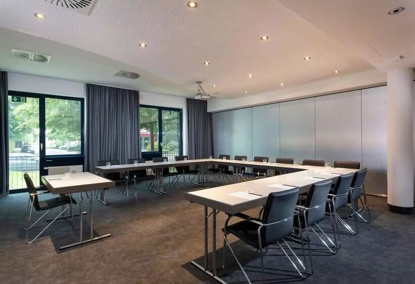 ホテル Four Ratingen Dusseldorf Airport