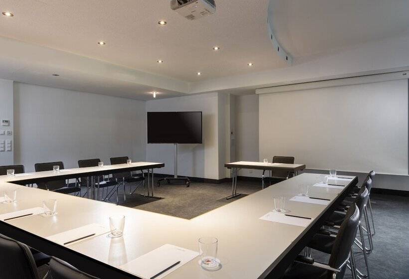 فندق Four Ratingen Dusseldorf Airport