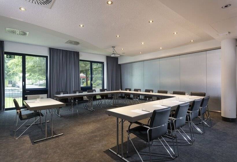 فندق Four Ratingen Dusseldorf Airport