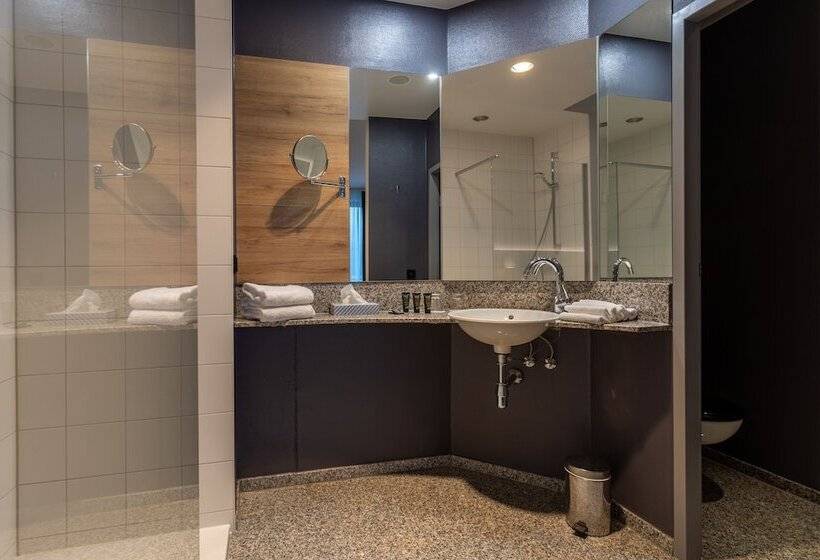 فندق Four Ratingen Dusseldorf Airport