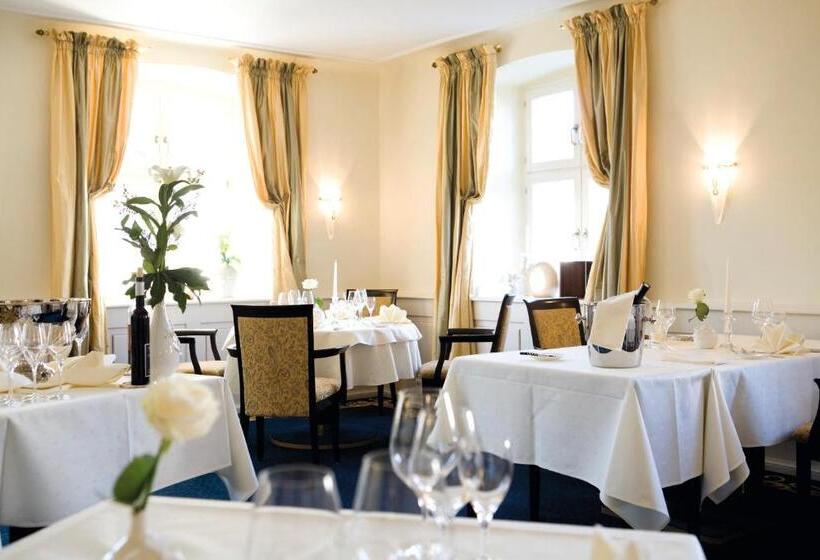 Hotel Schloss Reinach