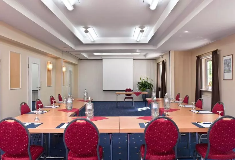 בית מלון כפרי Tryp By Wyndham Munich North