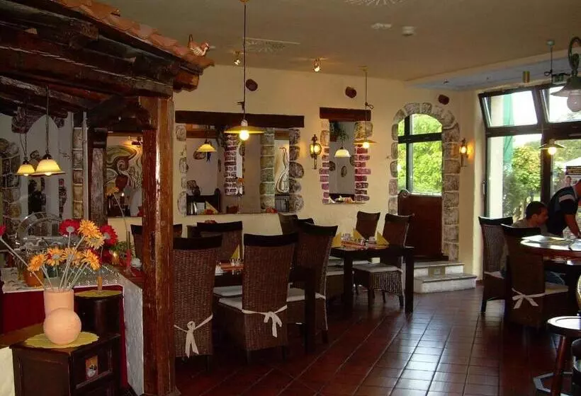 Parkhotel Neubrandenburg