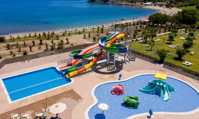 Hotelli Irene Palace Beach Resort