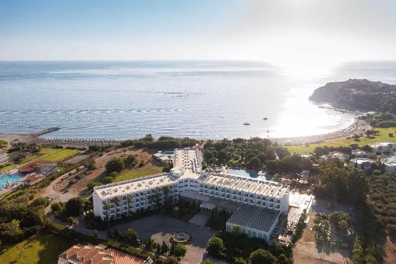 Hotelli Irene Palace Beach Resort
