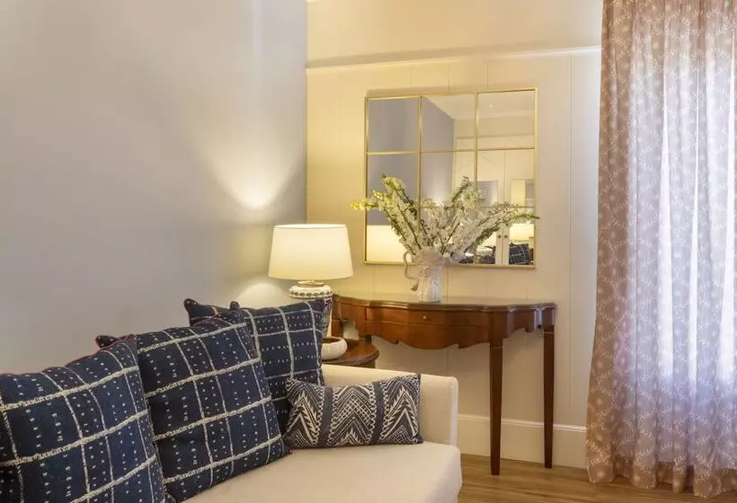 Отель Kouneni Apartments