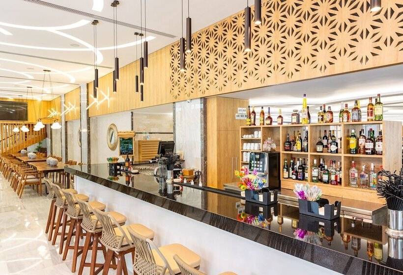 هتل Rhodos Horizon City Adults Only