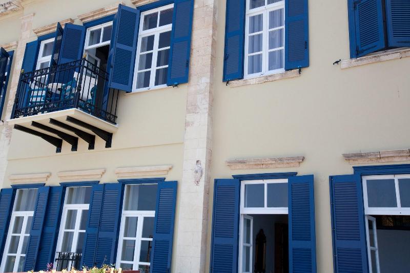 هتل Suites Pandora