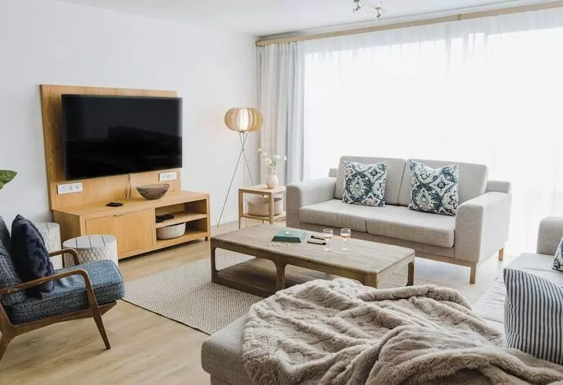 Hotelli First Group Cape Gordonia