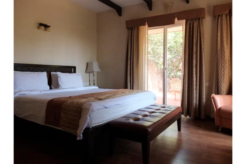 Hotel Mahindra World City Club