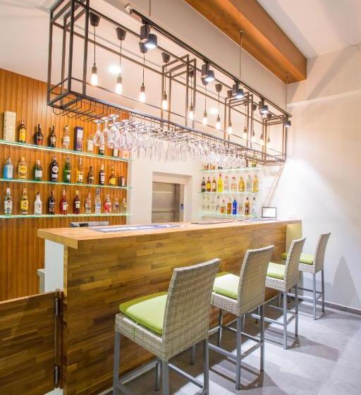 فندق Nautilus Samui  & Spa