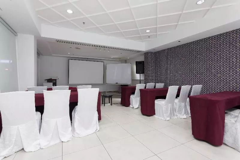 Starpoints Hotel Kuala Lumpur By Zen Rooms