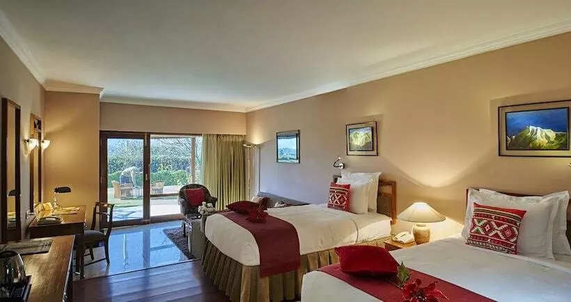 בית מלון כפרי Club Mahindra White Meadows Manali