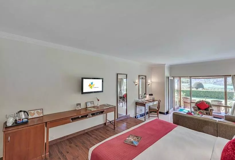 בית מלון כפרי Club Mahindra White Meadows Manali