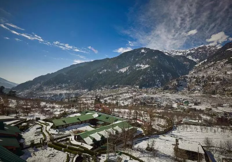 בית מלון כפרי Club Mahindra White Meadows Manali