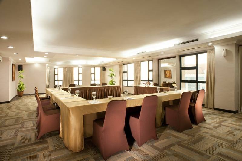 Hotel Grand Tropic Suites