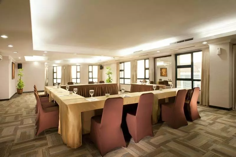 هتل Grand Tropic Suites