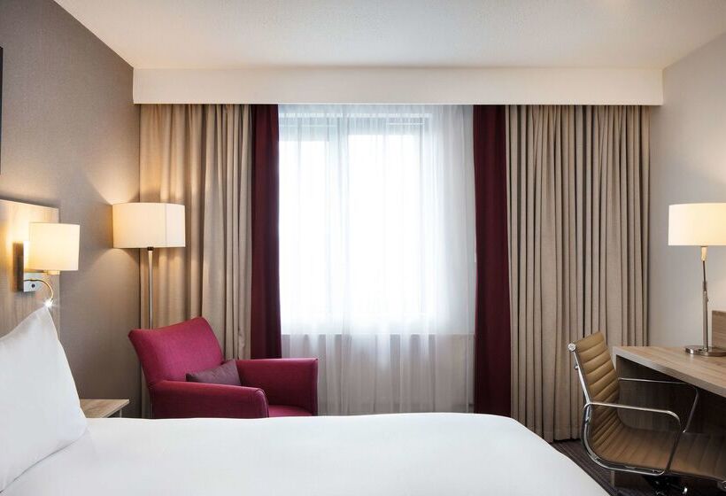 בית מלון כפרי Hilton Garden Inn Dublin City Centre