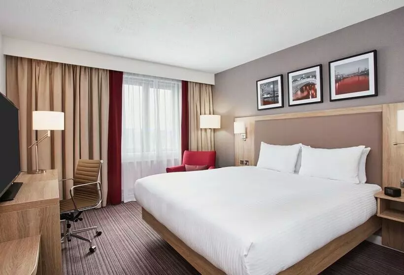 호텔 Hilton Garden Inn Dublin City Centre