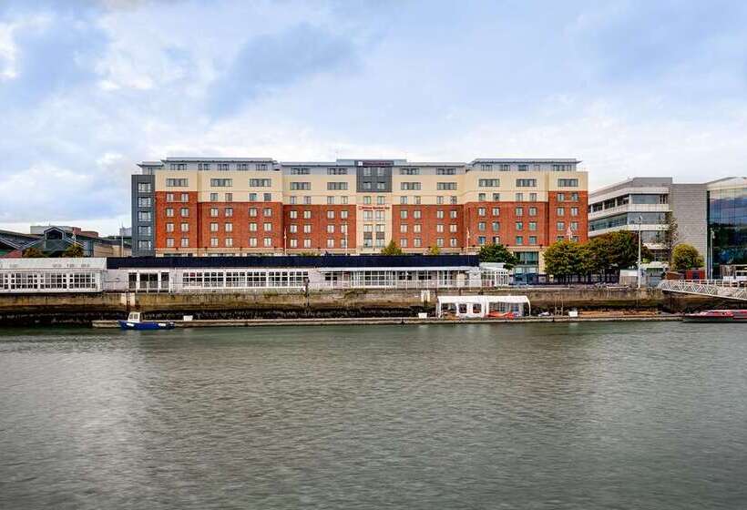 בית מלון כפרי Hilton Garden Inn Dublin City Centre